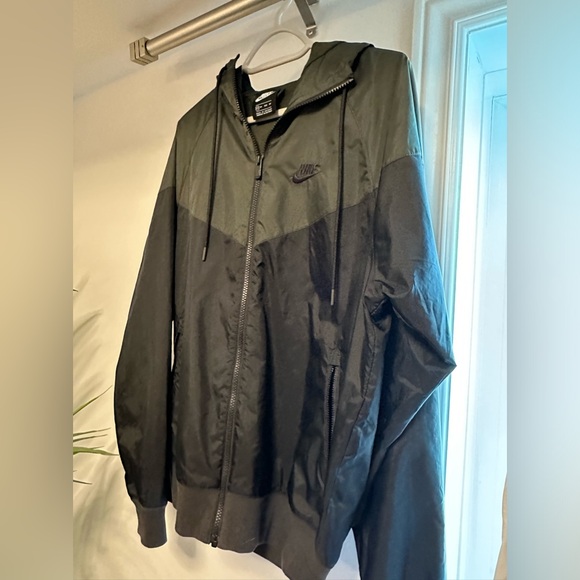 Nike WindRunner Raincoat XS - Picture 2 of 2